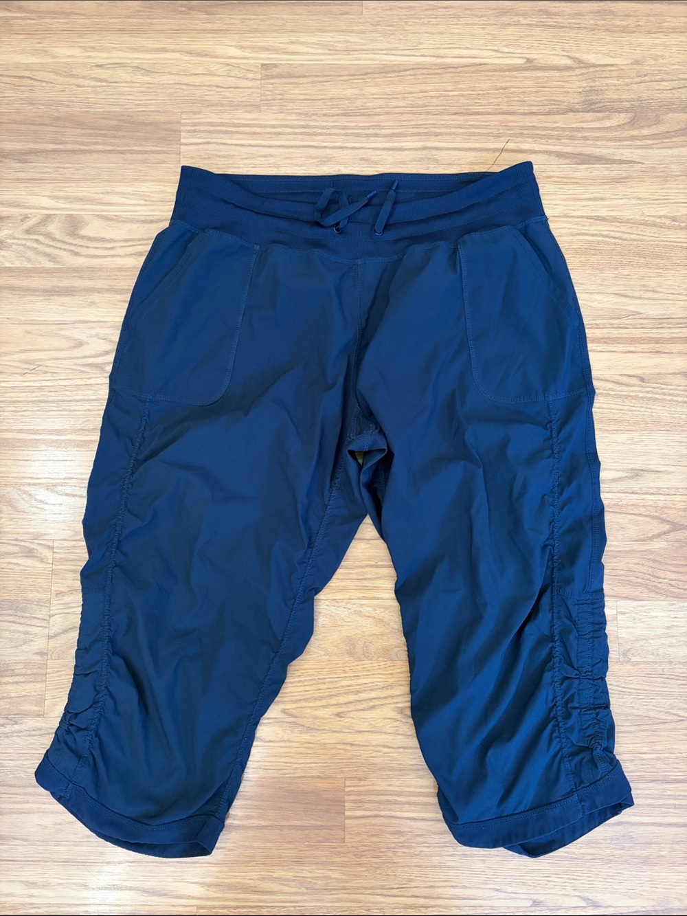 Kirkland Capri Pants Active Capris Size XL X-large Navy